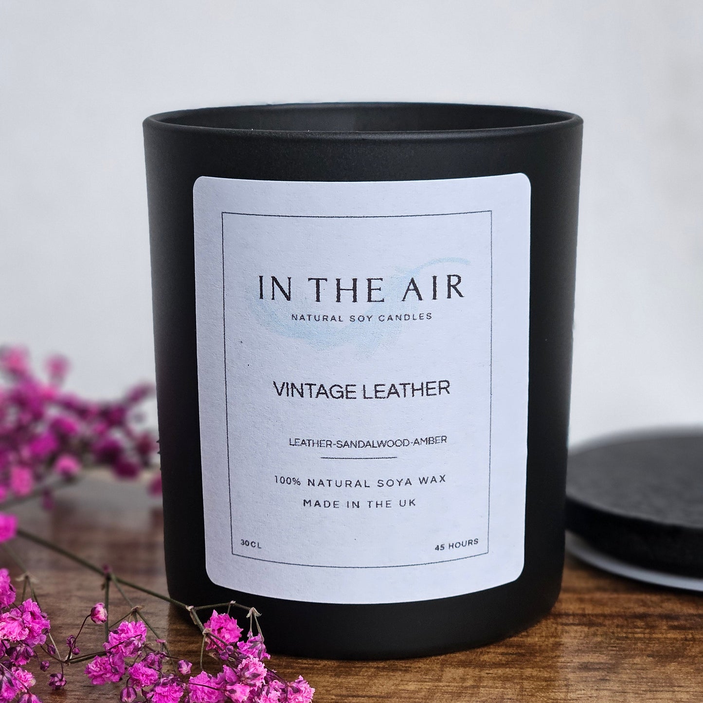 Vintage Leather Candle | Leather, Sandalwood & Amber | 100% Soy Wax | 45h Burn Time