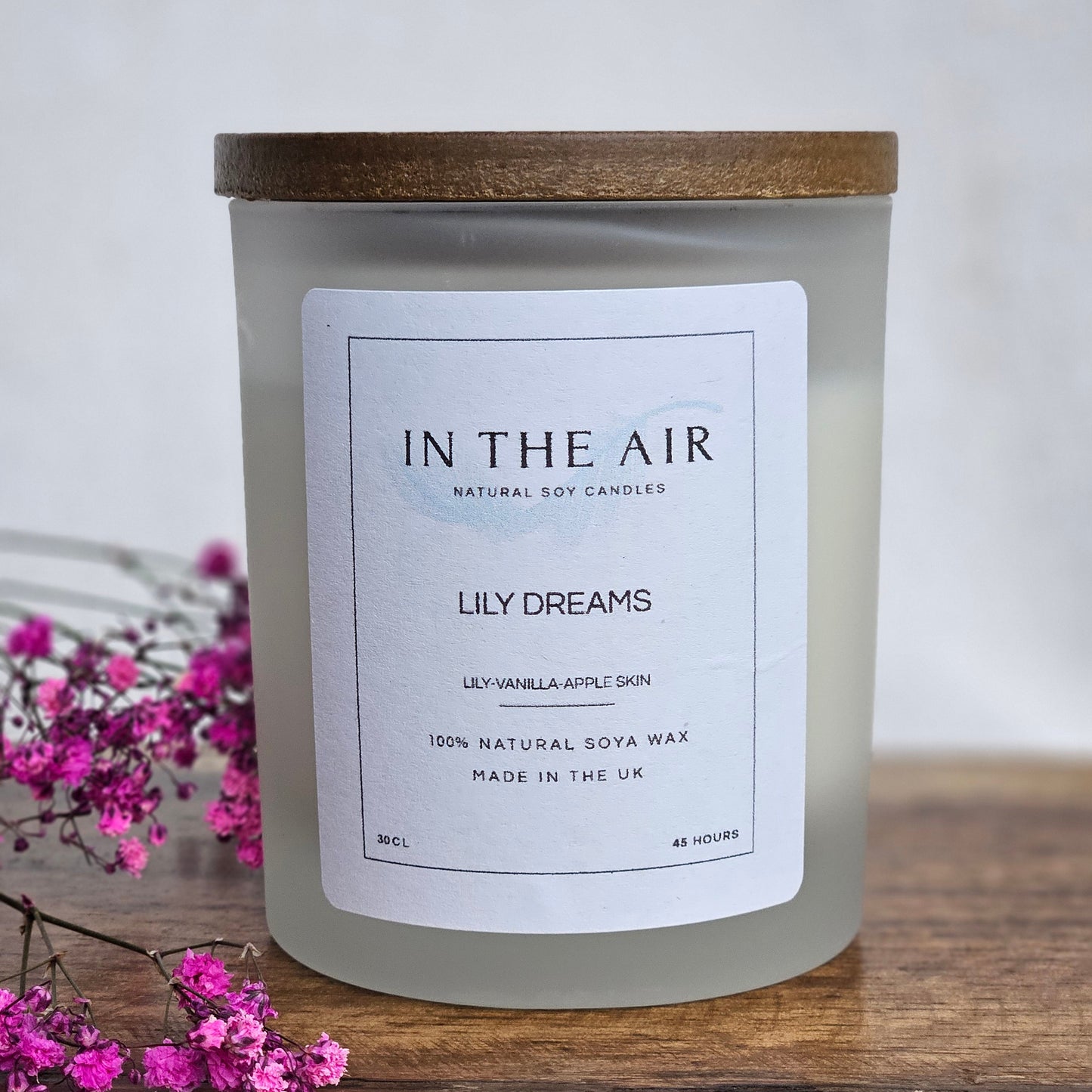 Lily Dreams Candle | Lily, Vanilla & Apple | 100% Soy Wax | 45h Burn Time