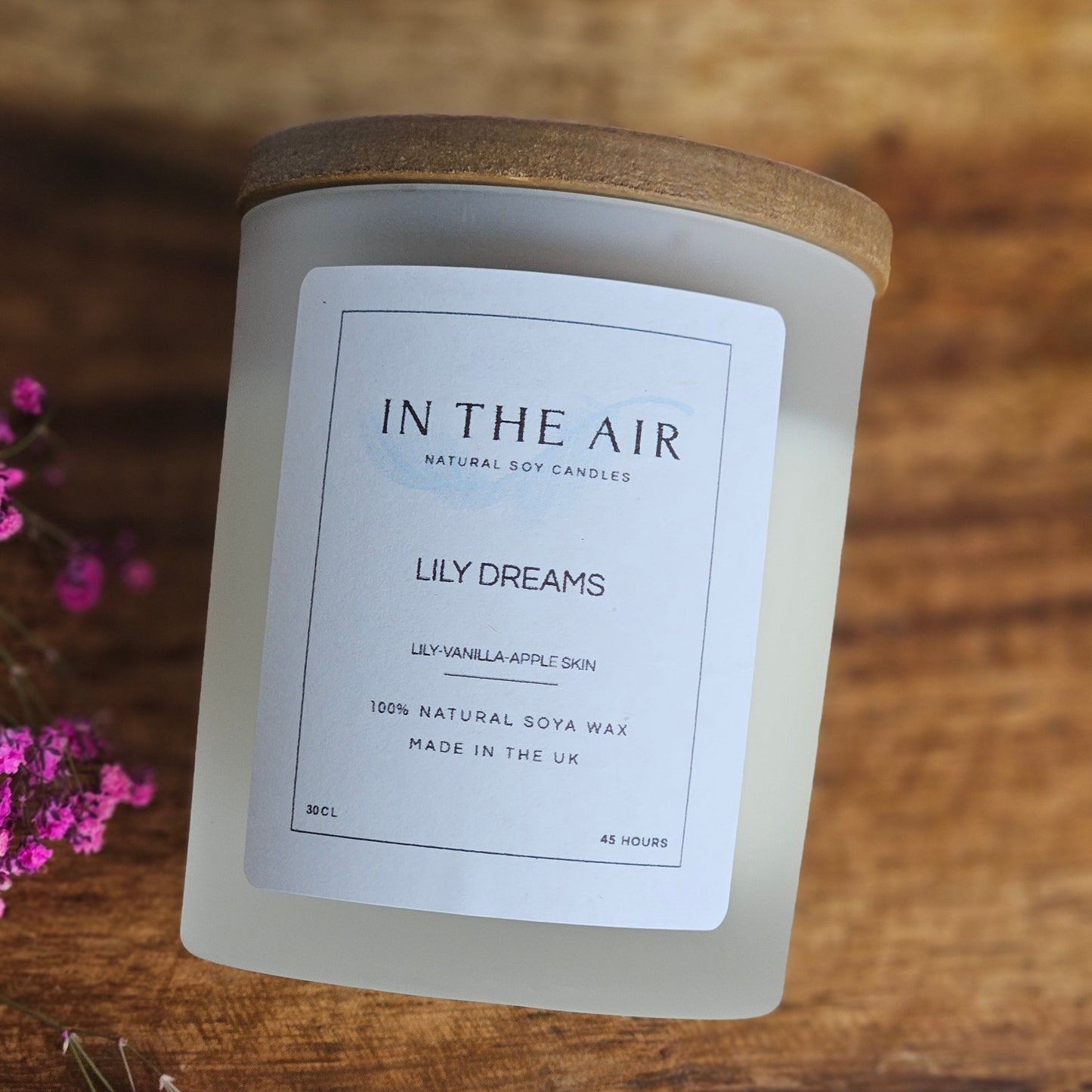 Lily Dreams Candle | Lily, Vanilla & Apple | 100% Soy Wax | 45h Burn Time