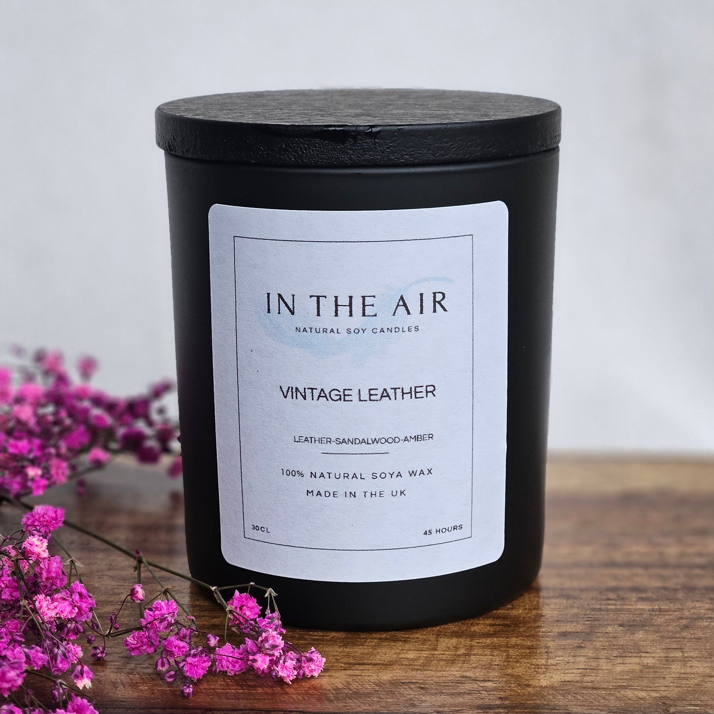 Vintage Leather Candle | Leather, Sandalwood & Amber | 100% Soy Wax | 45h Burn Time